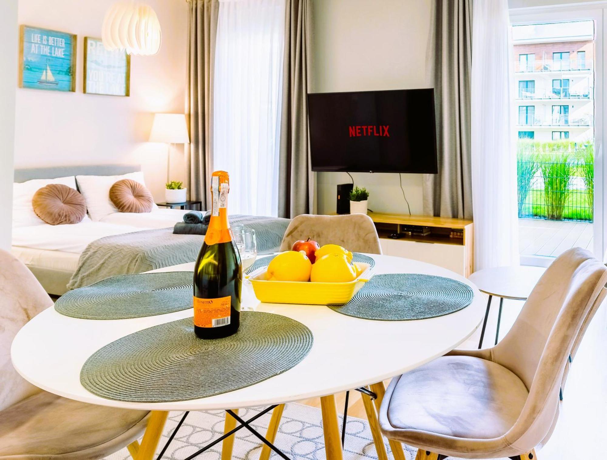 Marina Apartment - Przy Jeziorze, Taras, Tv55" Z Netflix I Prime, Parking อิวาวา ภายนอก รูปภาพ